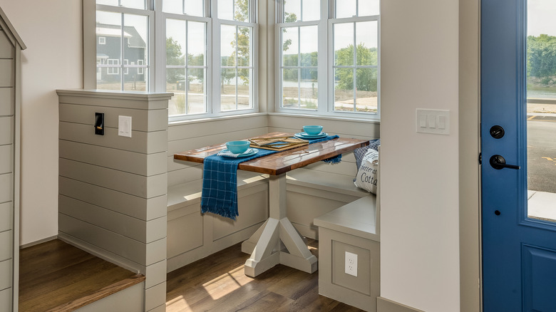 hidden breakfast nook