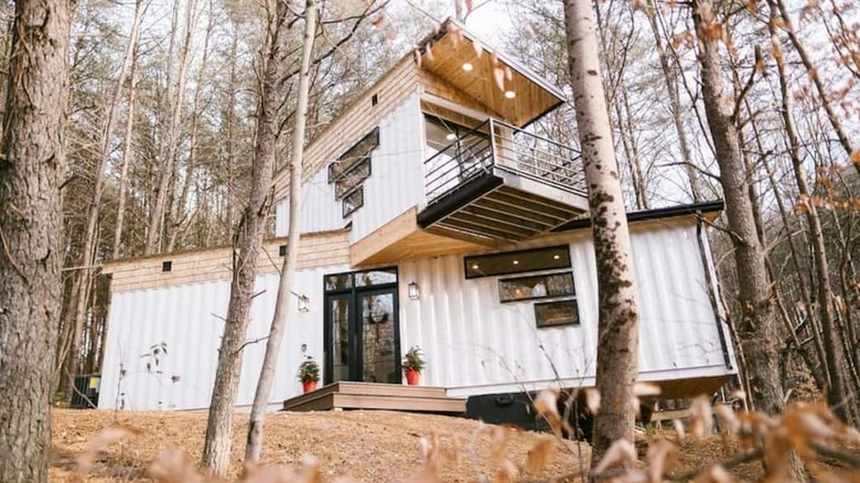 tiny boxy house in ohio