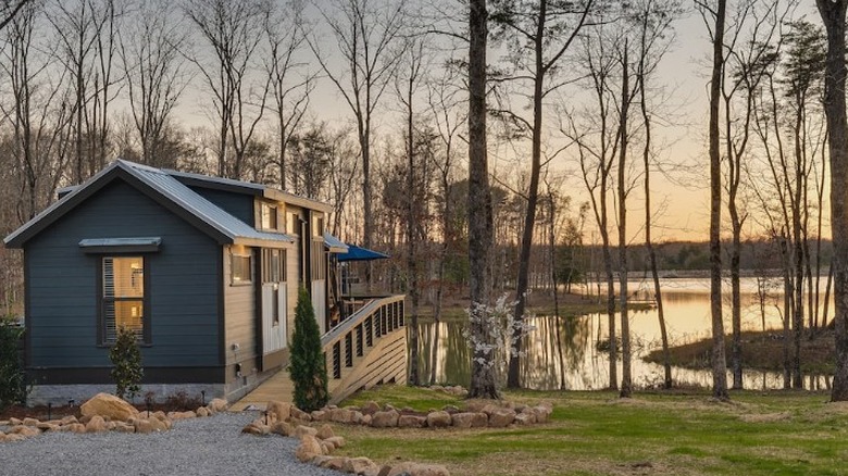 tiny lakeside retreat