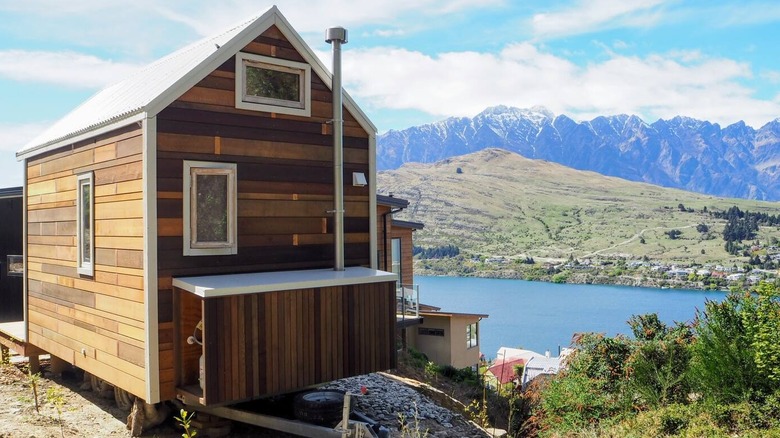 New Zealand tiny cabin