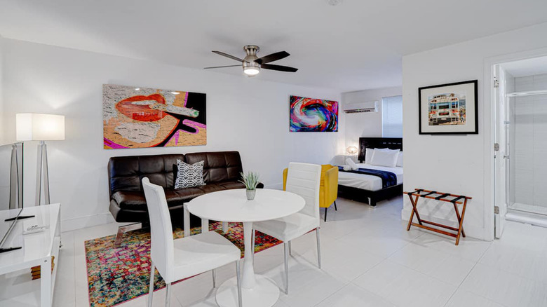 Miami Airbnb with art
