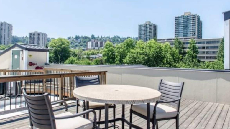 Portland Oregon Airbnb rooftop deck