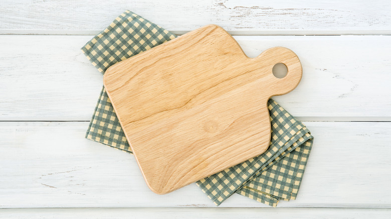 wooden chopping board