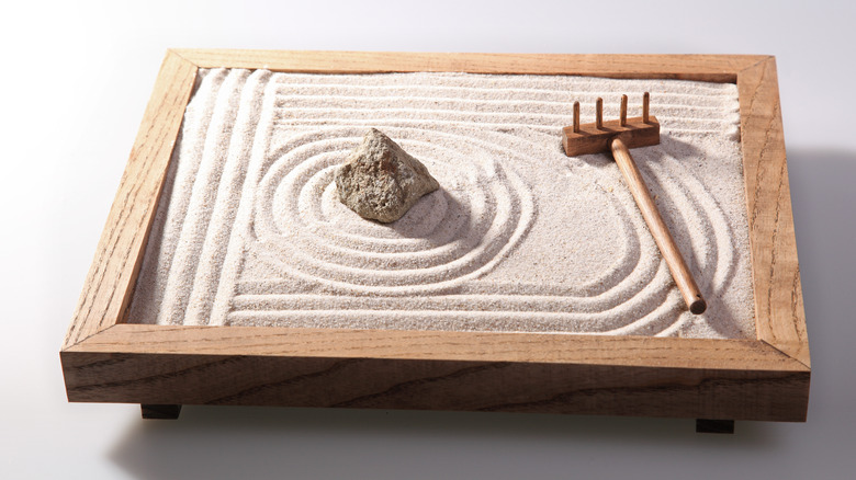 zen desk garden