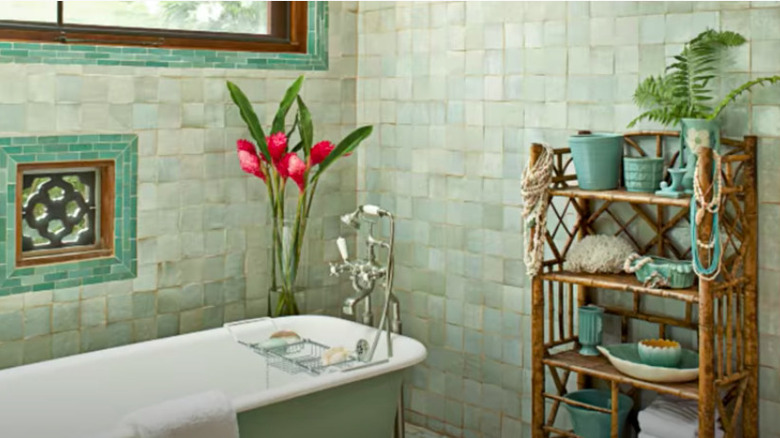 Green and bamboo bathroom