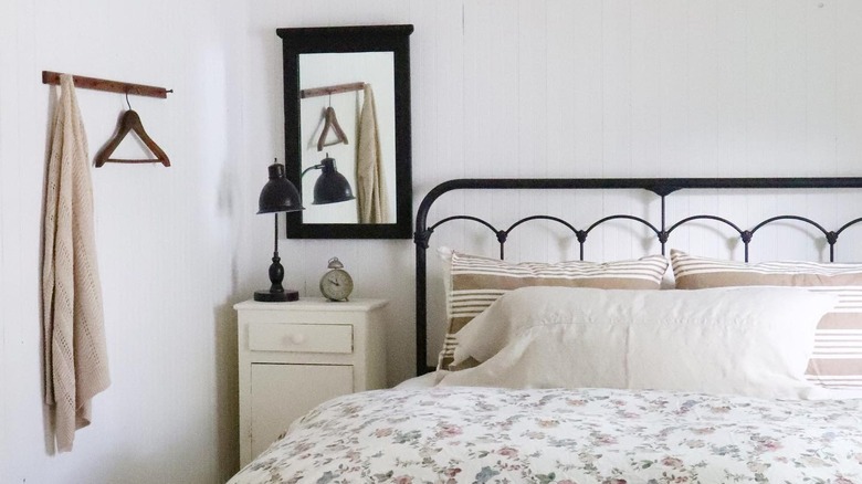 Airy white farmhouse bedroom