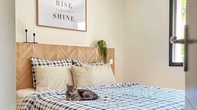 Coastal urban farmhouse bedroom