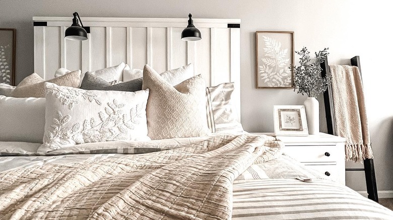 Hamptons farmhouse style bedroom