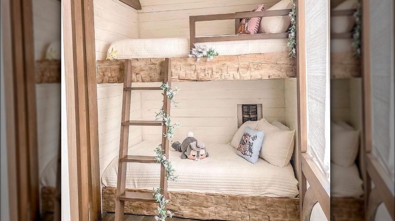 French country/farmhouse bunkbeds