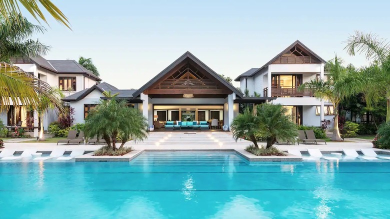 sprawling home with a pool