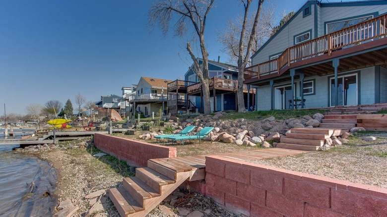 Houses along beachfront 