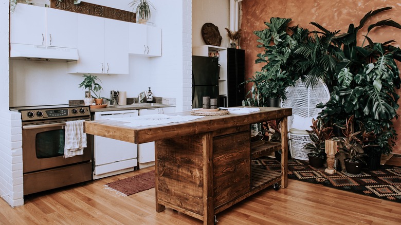 Drop leaf kitchen island