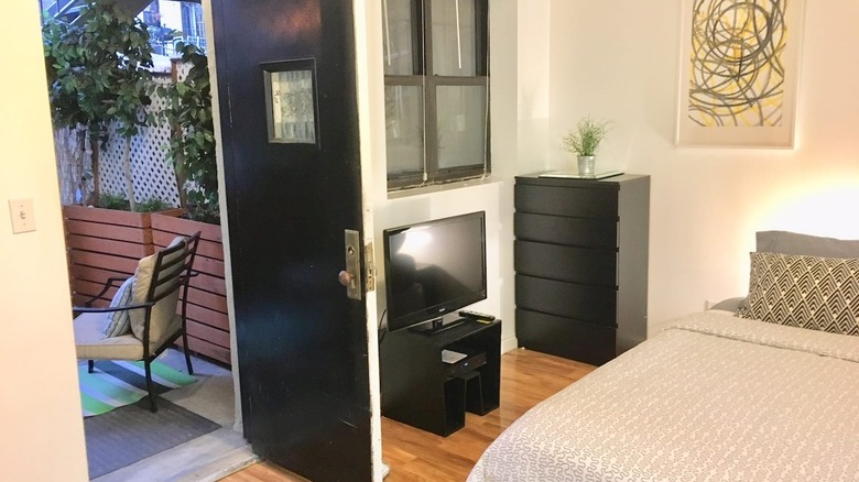 Harlem apartment Airbnb 