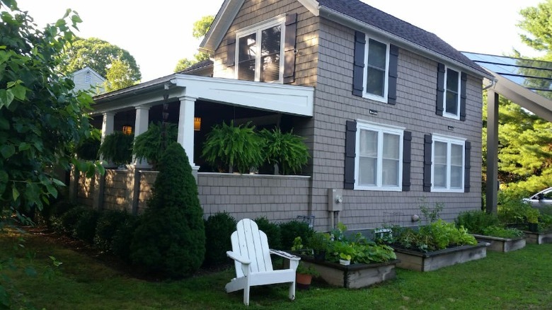 Home with lots of greenery