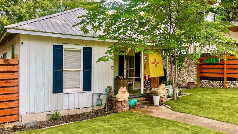 Austin bungalow Airbnb