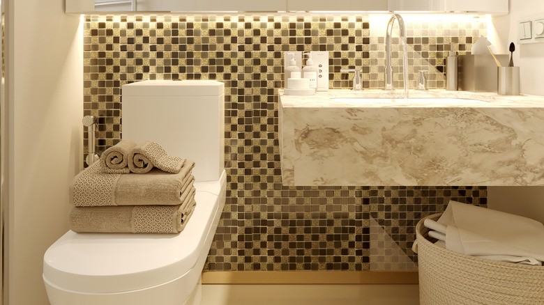 Floating bathroom vanity