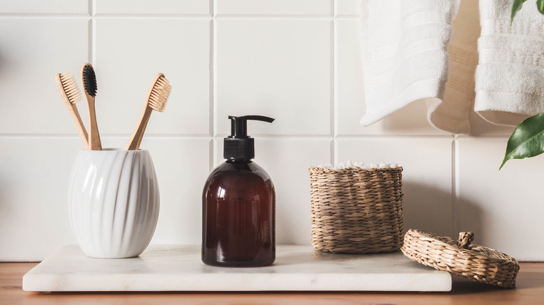 Bathroom tray with toiletries