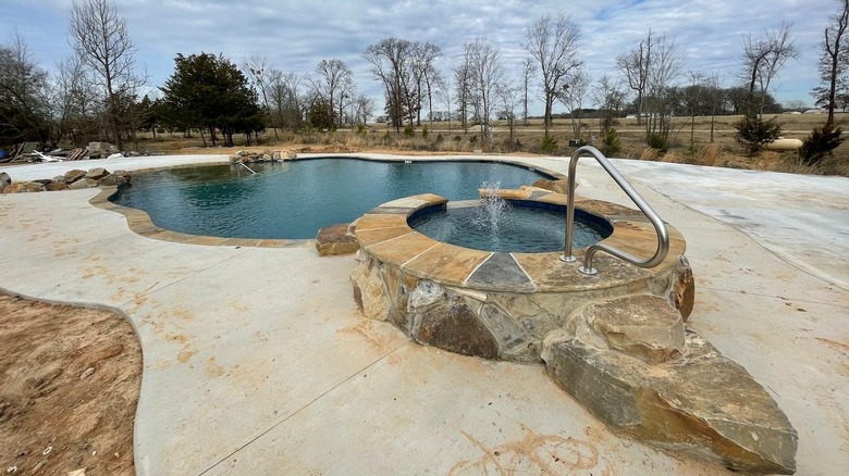 Gorgeous pool and hot tub