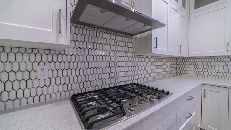 Honeycomb tile kitchen backsplash
