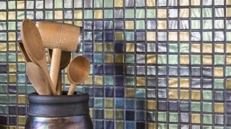 mosaic backsplash in a grid