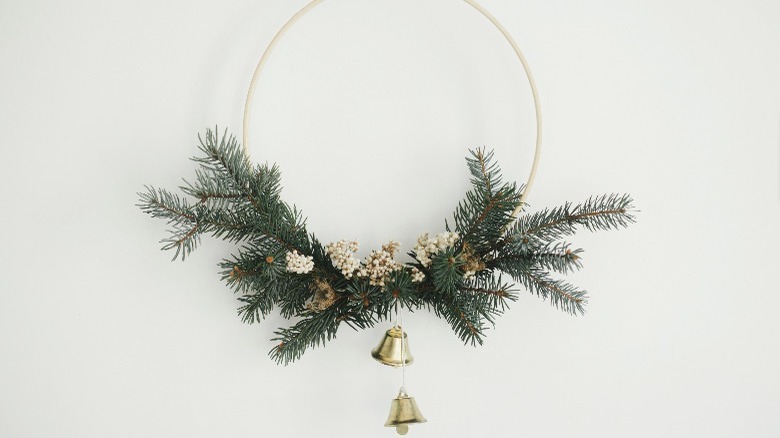 Gold hoop with garland