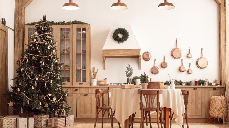 Wooden kitchen Christmas decor