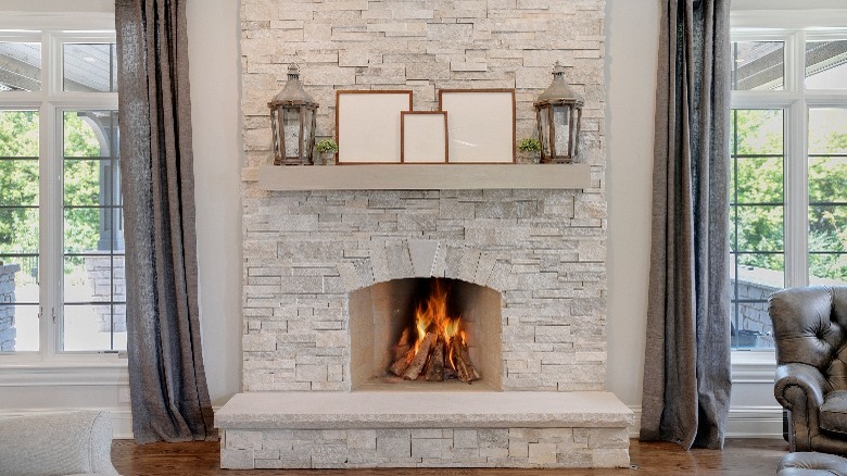 Fireplace with simple  mantel decor
