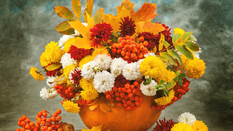 fall themed bouquet in pumpkin 