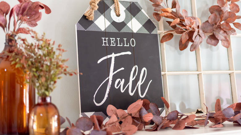 fall themed living room mantel 
