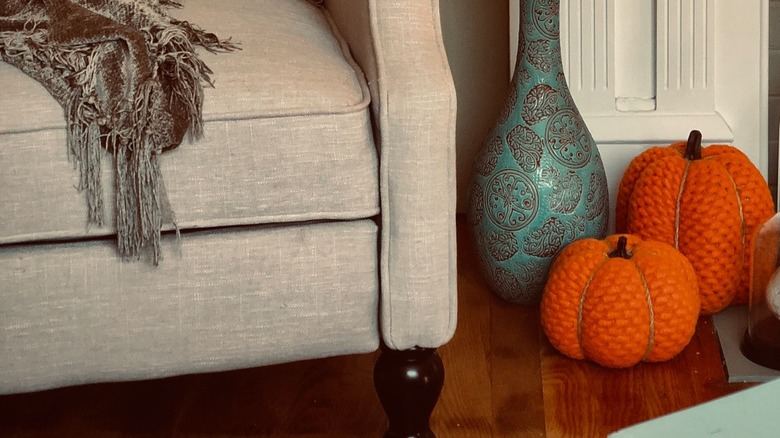 knitted pumpkin decor
