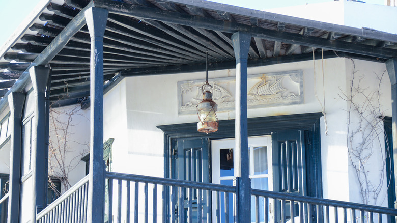 porch with stunning details 