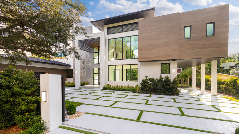 cubic mansion with rectangle driveway