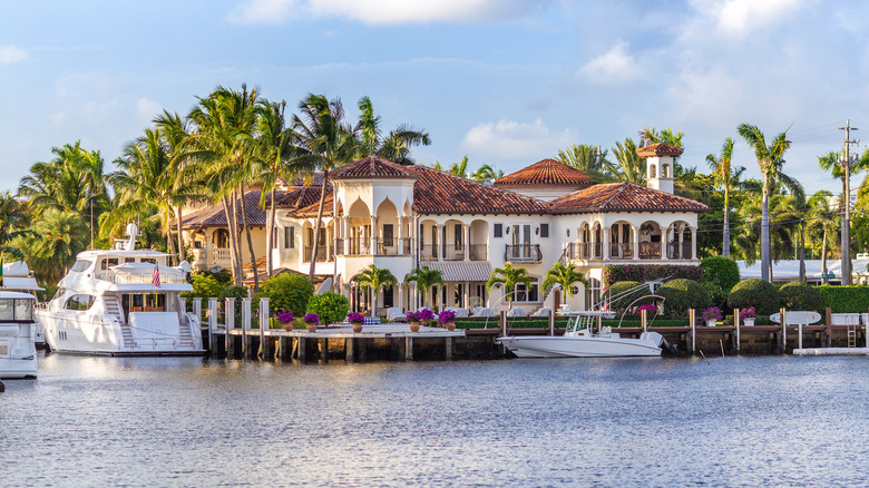 mansion sitting on canal