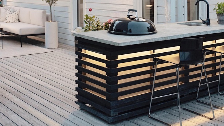 Nested barbecue in countertop