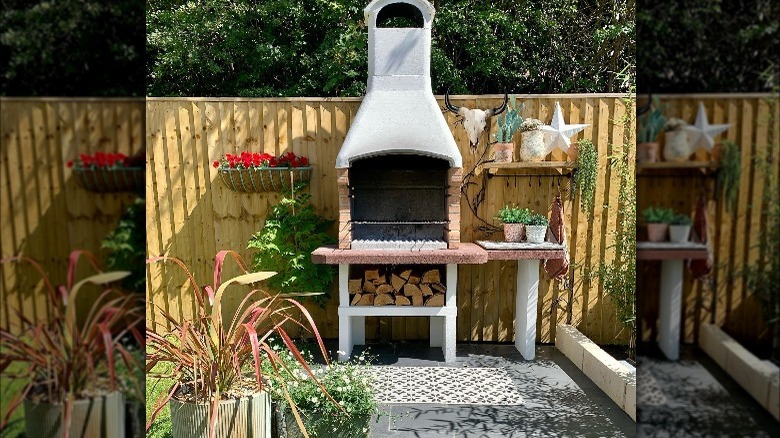 Wood burning outdoor stove 