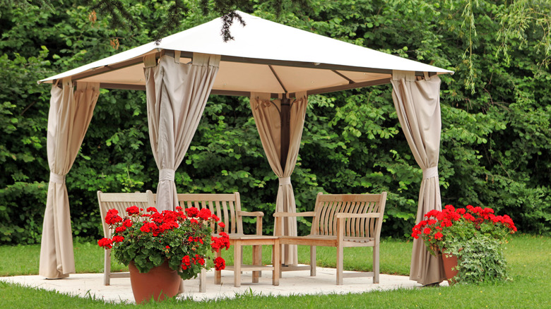 furniture under pergola