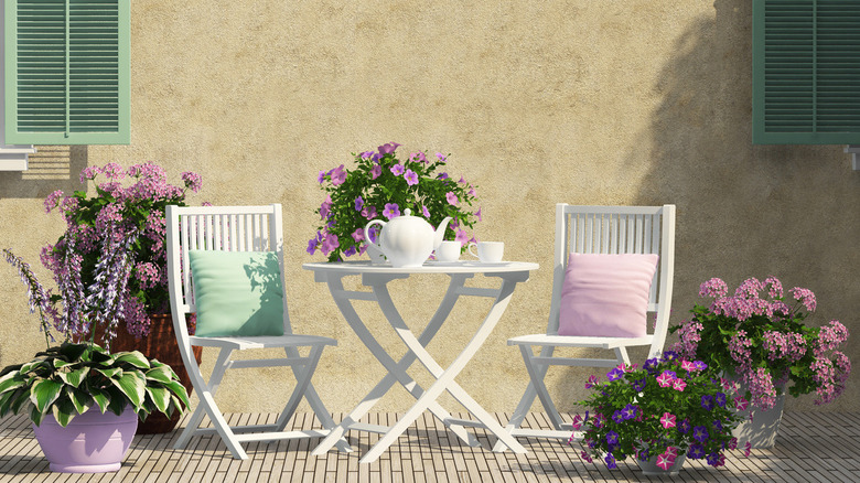 color-coordinated patio with flowers