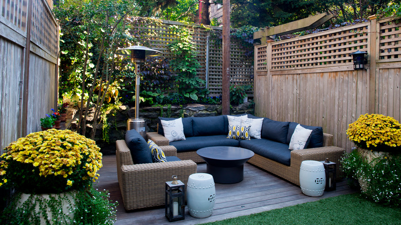 patio with seating and heater