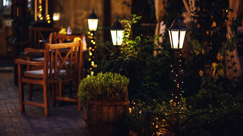 patio with streetlight lighting