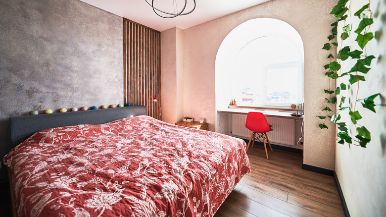 red patterned bedding in bedroom