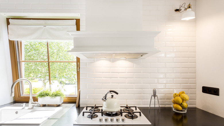 Minimalist kitchen with task light