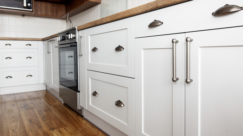 Classic style kitchen