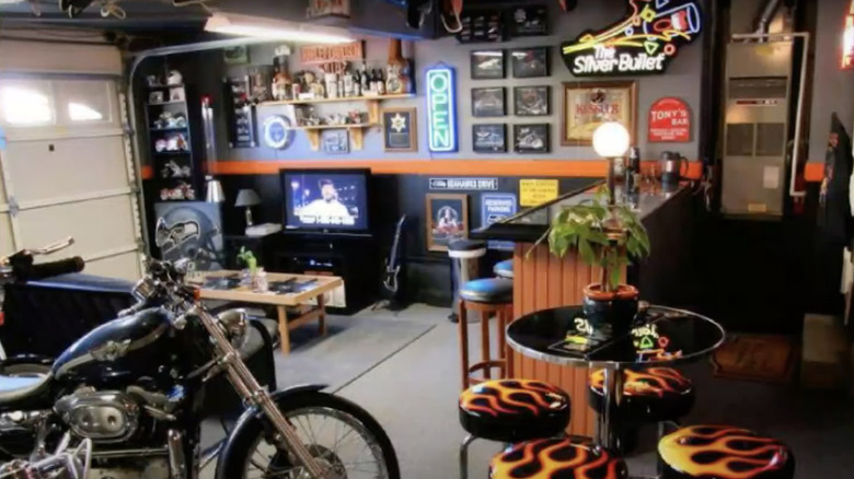 Biker's room