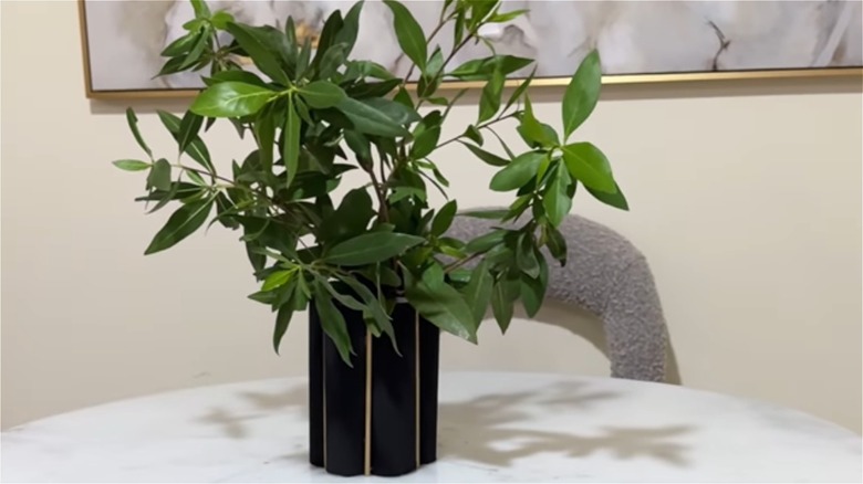 DIY toilet paper roll vase