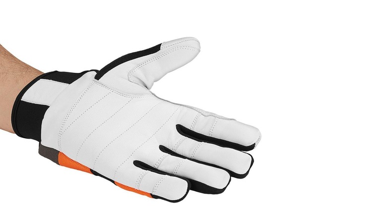 Hardy chainsaw protection work gloves
