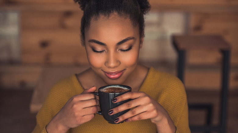 woman drinking cocoa