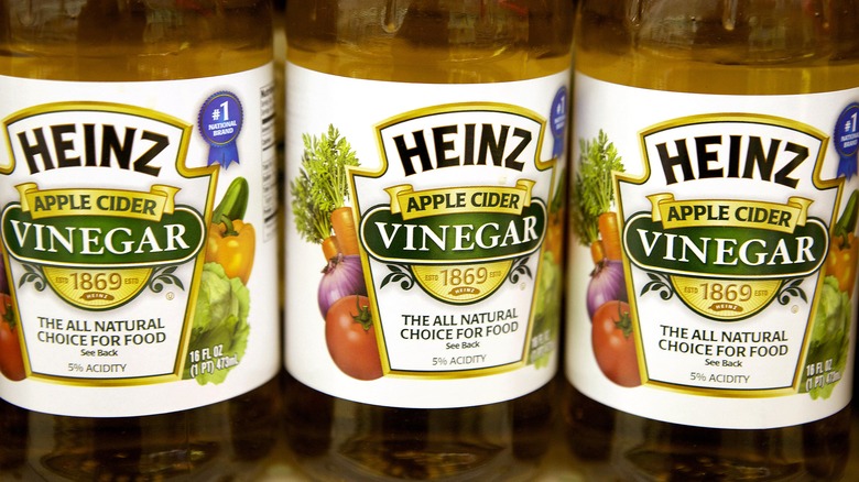 bottles of Heinz vinegar