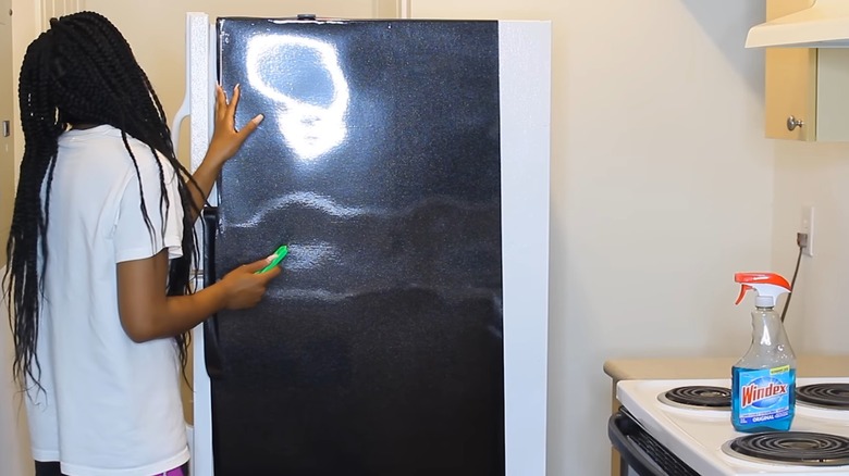 DIY fridge wrap application 