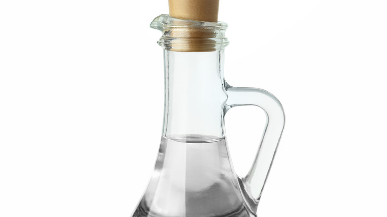 white vinegar in bottle