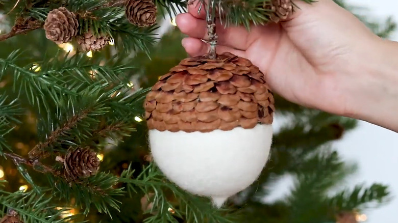 Hanging dryer ball acorn ornament